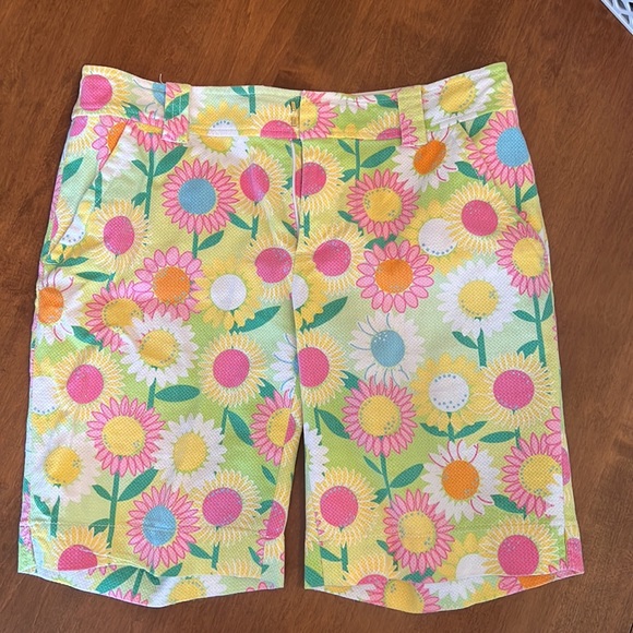 Lilly Pulitzer chipper shorts - Picture 2 of 9